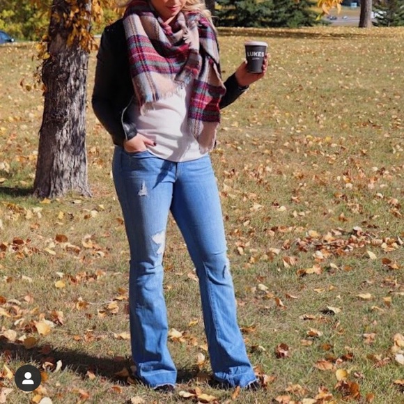 Jessica Simpson flare jeans - Picture 3 of 3